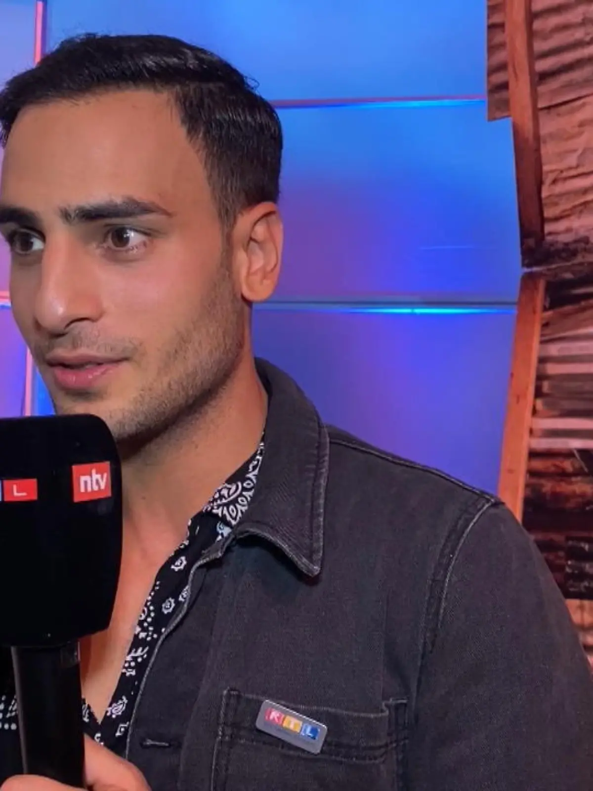 Bild zu: "Das wünscht er sich für seine Tochter"