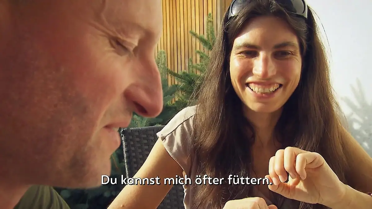 Bauer Hubert frisst seiner Hofdame aus der Hand „Andrea verzaubert mein Leben“