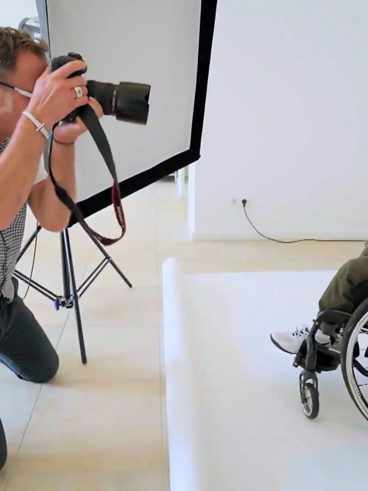 Bild zu: "Dauersingle Welat versucht's mit guten Fotos"