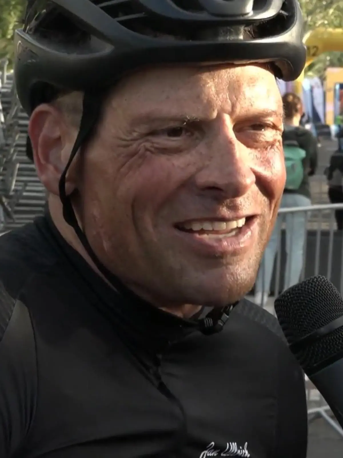 Bild zu: "Jan Ullrich sitzt wieder im Sattel"