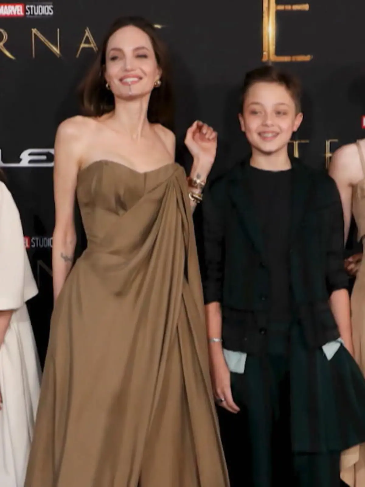 Bild zu: "Typ-Verwandlung bei Shiloh Jolie-Pitt"