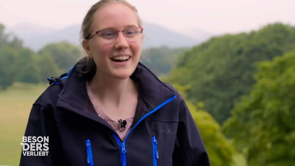 Jessica ist schon beim ersten Date richtig verknallt! Tobias hat sie richtig umgehauen