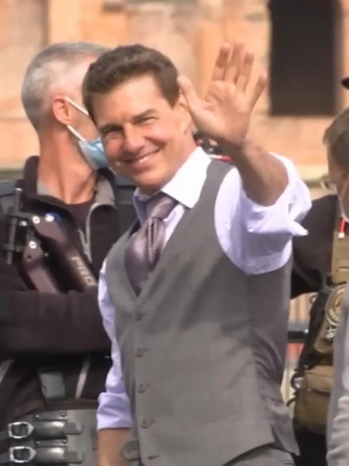 Bild zu: "Tom Cruise und Sohn Connor beim Baseball"