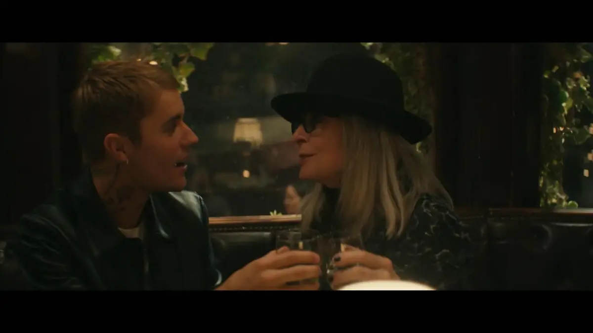 Diane Keaton spielt Justin Biebers Oma Neuer Song "Ghost"