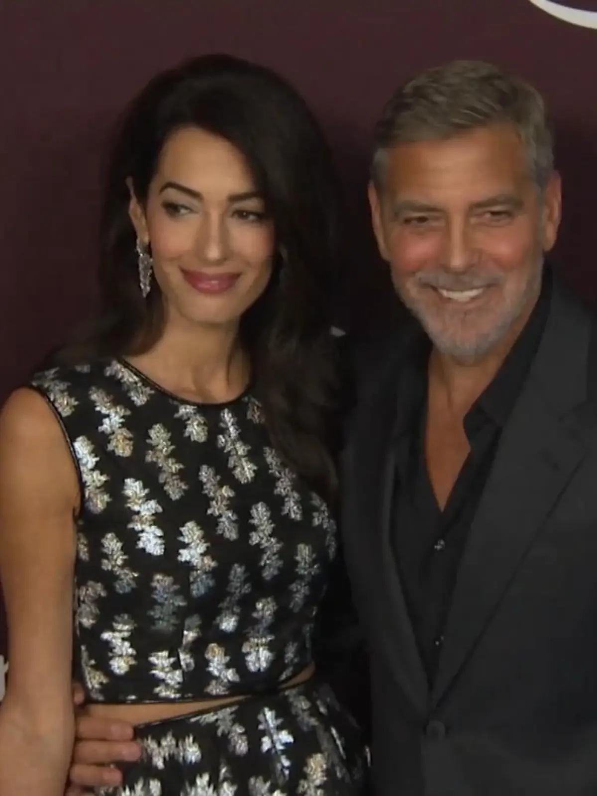 Bild zu: "Amal und George Clooney sind zurück auf dem Red Carpet"