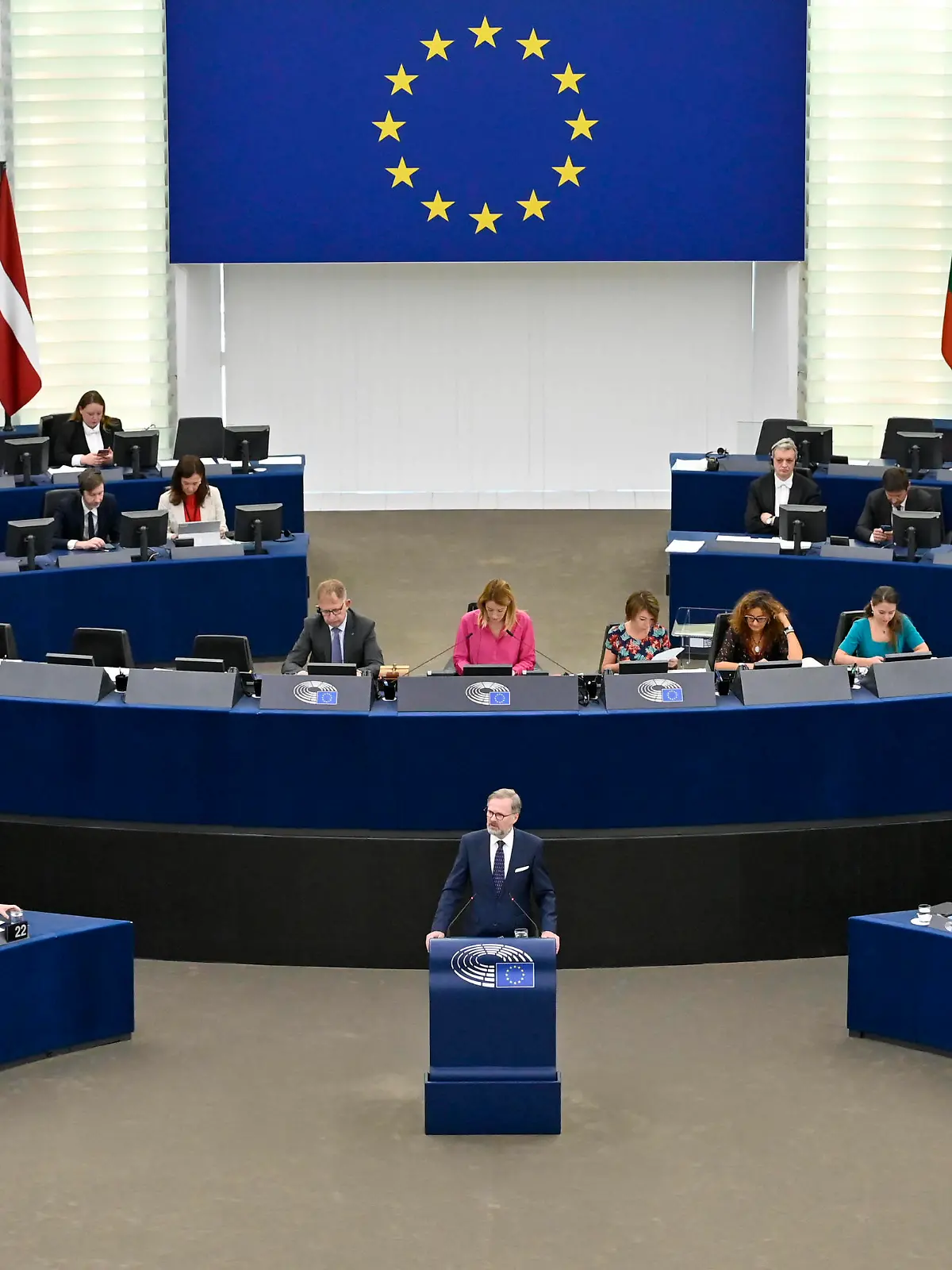  Petr Fiala präsentiert die Prioritäten der tschechischen EU-Ratspräsidentschaft vor im Plenarsaal des Europäischen Parlaments. Das Motto der tschechischen Ratspräsidentschaft lautet Europa als Aufgabe. Das Motto unterstreicht die Notwendigkeit, die derzeitige EU-Politik im Lichte des russischen Angriffskrieges gegen die Ukraine neu zu bewerten. Straßburg, 06.07.2022 *** Petr Fiala presents the priorities of the Czech EU Presidency to the plenary hall of the European Parliament The motto of the Czech Presidency is Europe as a task The motto underlines the need to reassess the current EU policy in light of the Russian war of aggression against Ukraine Strasbourg, 06 07 2022 Foto:xD.xAnoraganingrumx/xFuturexImage