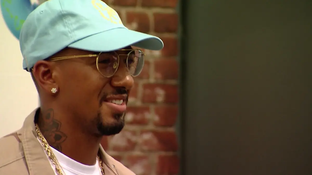 Jérôme Boateng soll sich verlobt haben Antrag für Freundin Rebecca?