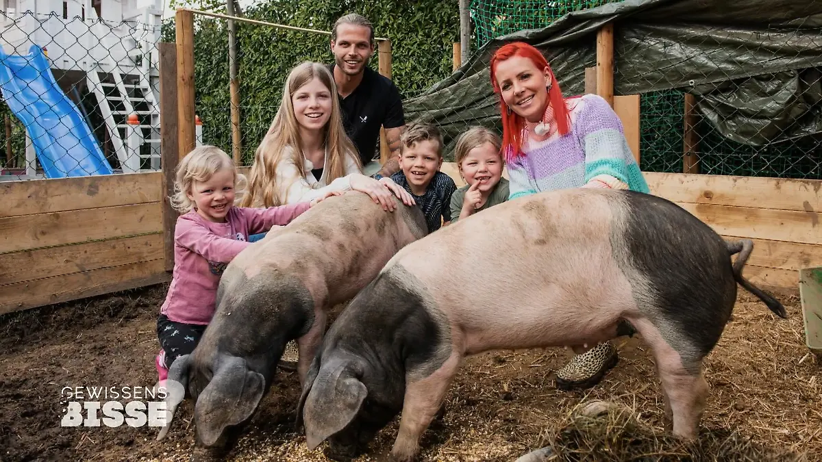 Ein Familienfoto mit Dodo und Didi Kurz vor dem Auszug
