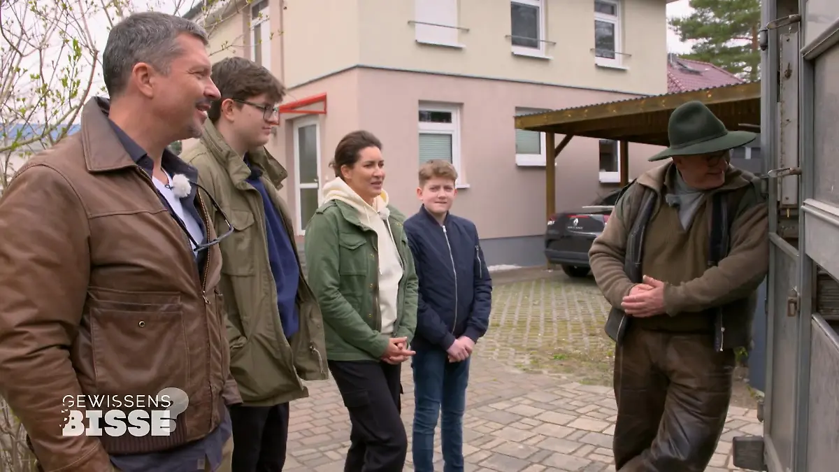 Wanderschäfer Knut bringt die vierwöchigen Krüger Lämer-Bewohner