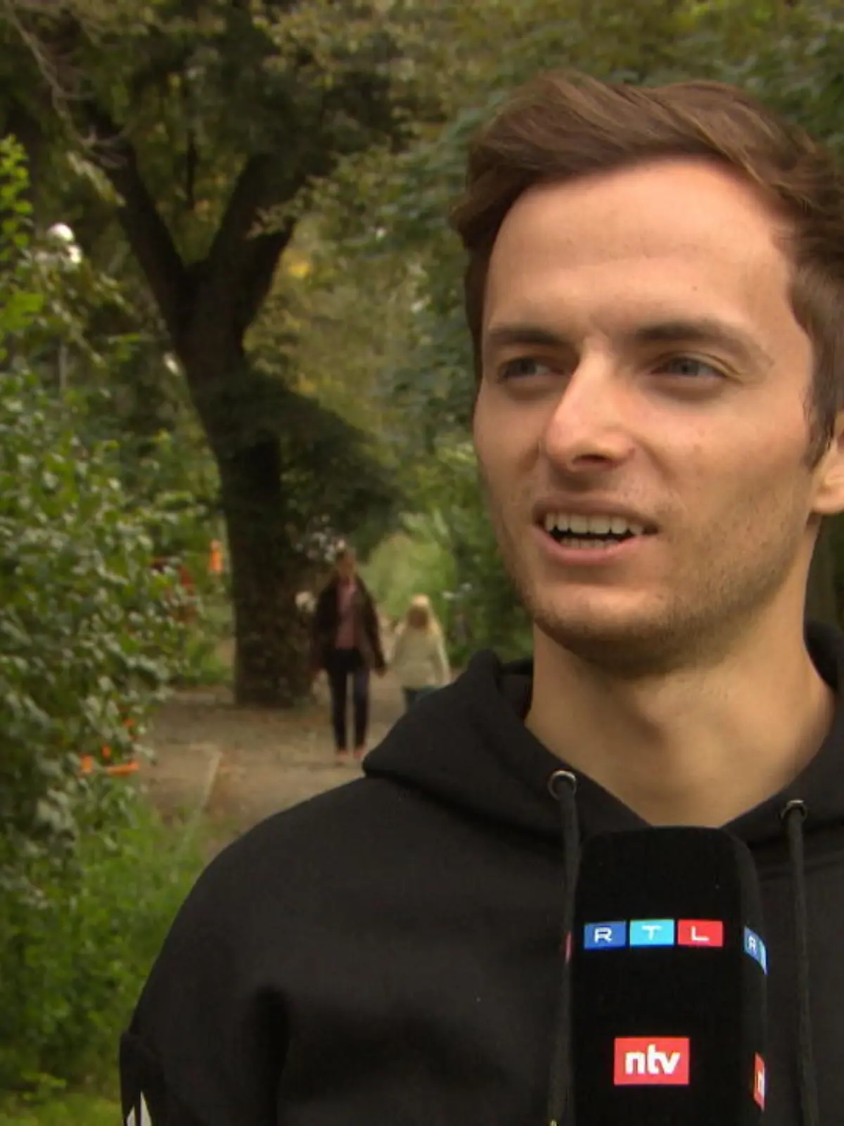 Bild zu: "So geht es Johannes Mickenbecker heute"