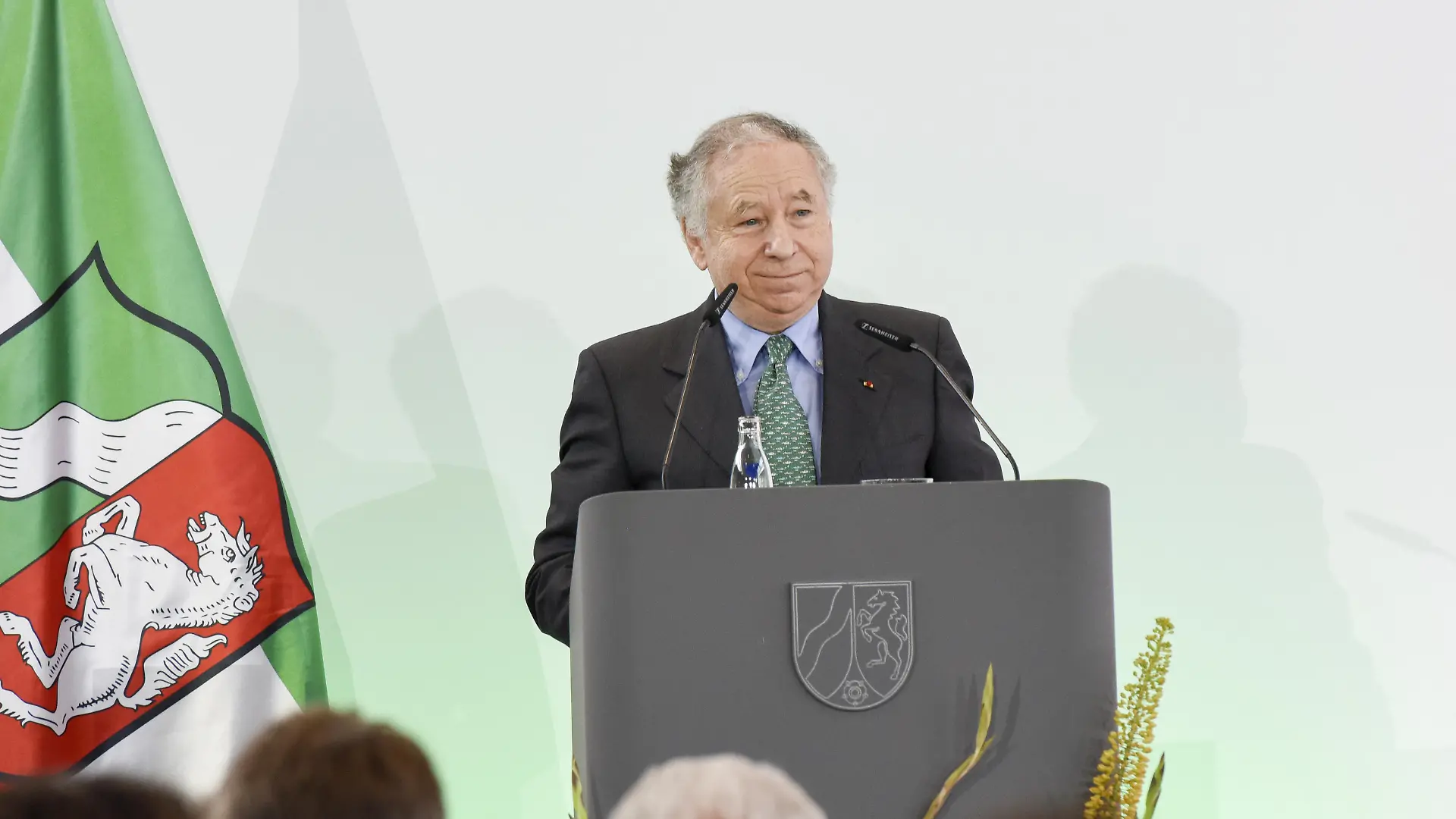 Jean Todt bei der Verleihung des Staatspreis des Landes Nordrhein-Westfalen an Michael Schumacher in der Motorworld in Köln / 200722
*** Former Formula 1 driver Michael Schumacher (not present) is honored with the State Prize of North Rhine-Westphalia, Cologne, Germany, 20 July, 2022 ***