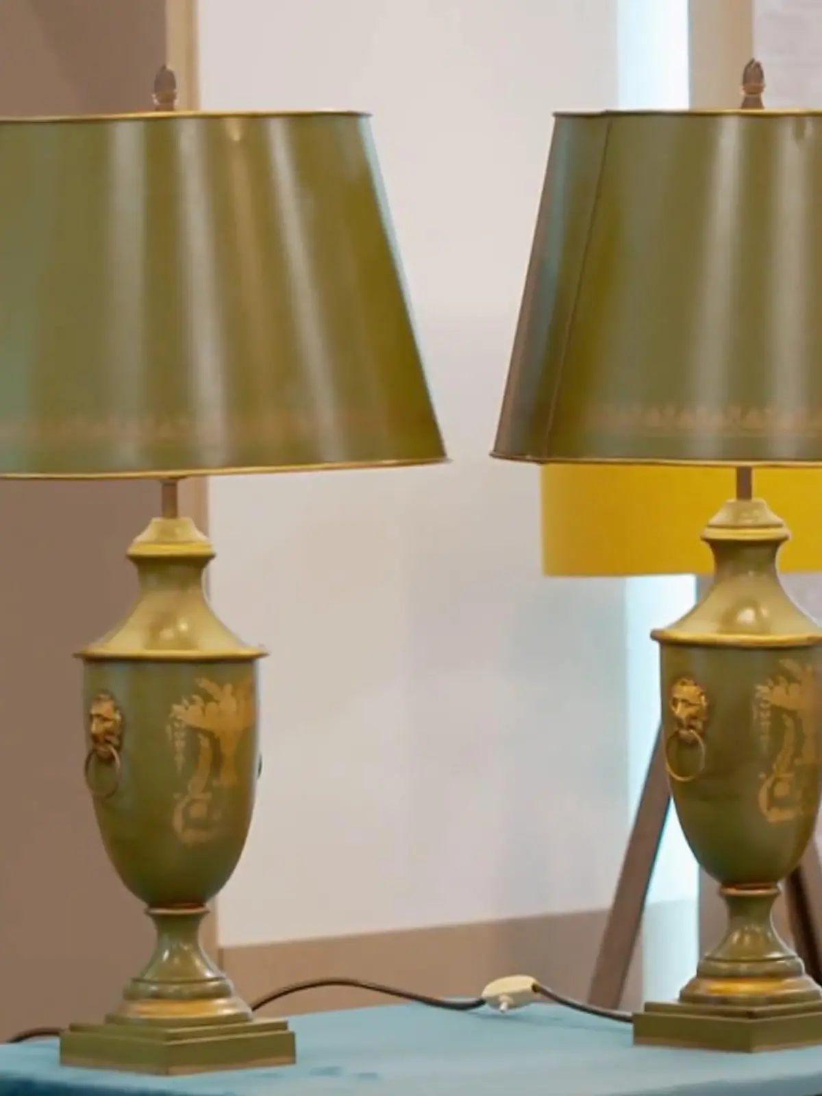 Bild zu: "Sandra weiß, wie viel ihre Lampen wert sind"