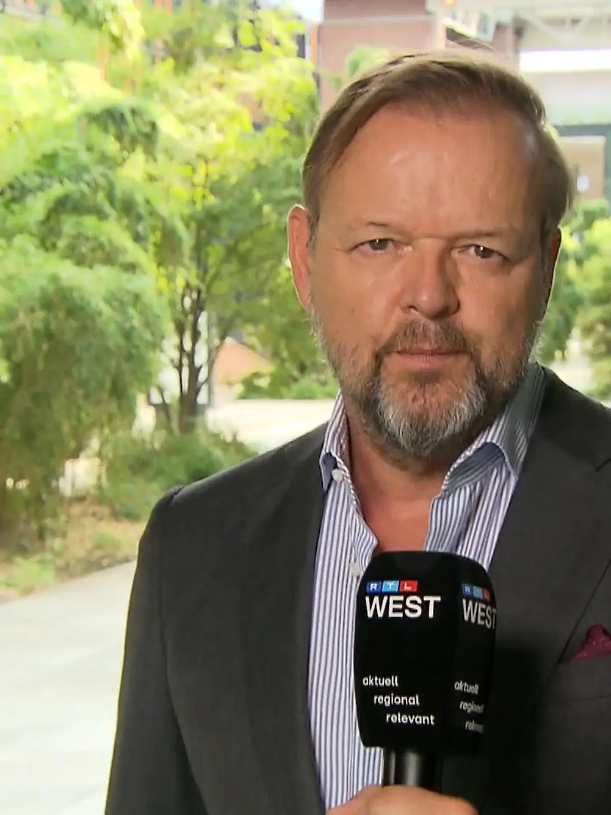 Seit Wochen schon haben die Sicherheitskontrollen mit Personalmangel zu kämpfen. Das Ergebnis: Frustrierte Reisende, Flugausfälle und lange Warteschlangen.

Dazu ein Kommentar von RTL WEST Chef Jörg Zajonc.