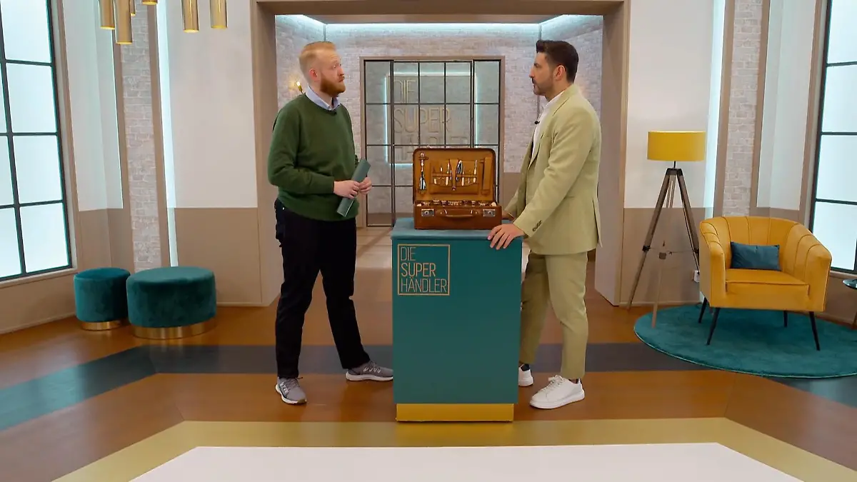 Ein Koffer aus echtem Krokodil-Leder! Wie viel bekommt Philipp?