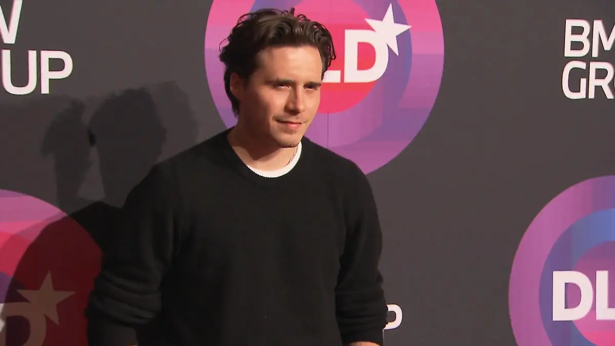 Star-Allüren bei Brooklyn Beckham? Wortkarg unterwegs