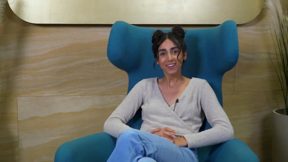 Suri Abbassi verrät, warum Allein-Reisen toll sind AWZ-Star reist alleine um die Welt