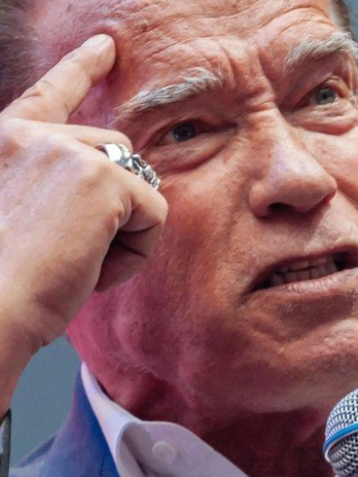Bild zu: "Arnold Schwarzenegger ist stinksauer auf Corona-Leugner"