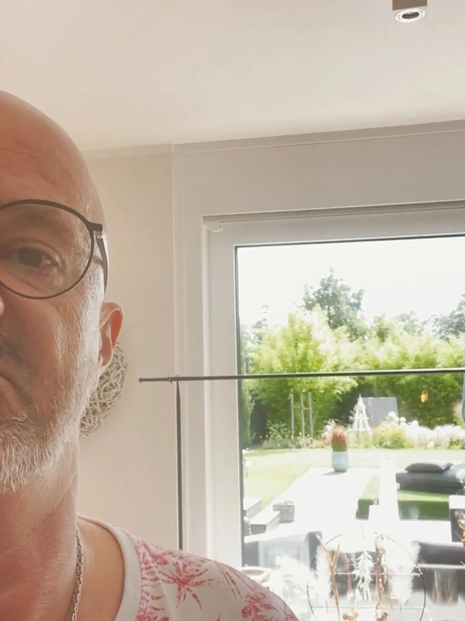Bild zu: "Detlef Steves springt für Steffen Henssler ein und macht eine Ansage."