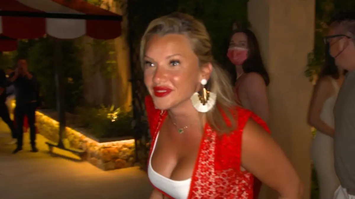 Evelyn Burdeckis leistet sich Fashion-Fauxpas "Der erste rote Teppich und dann so verkackt"