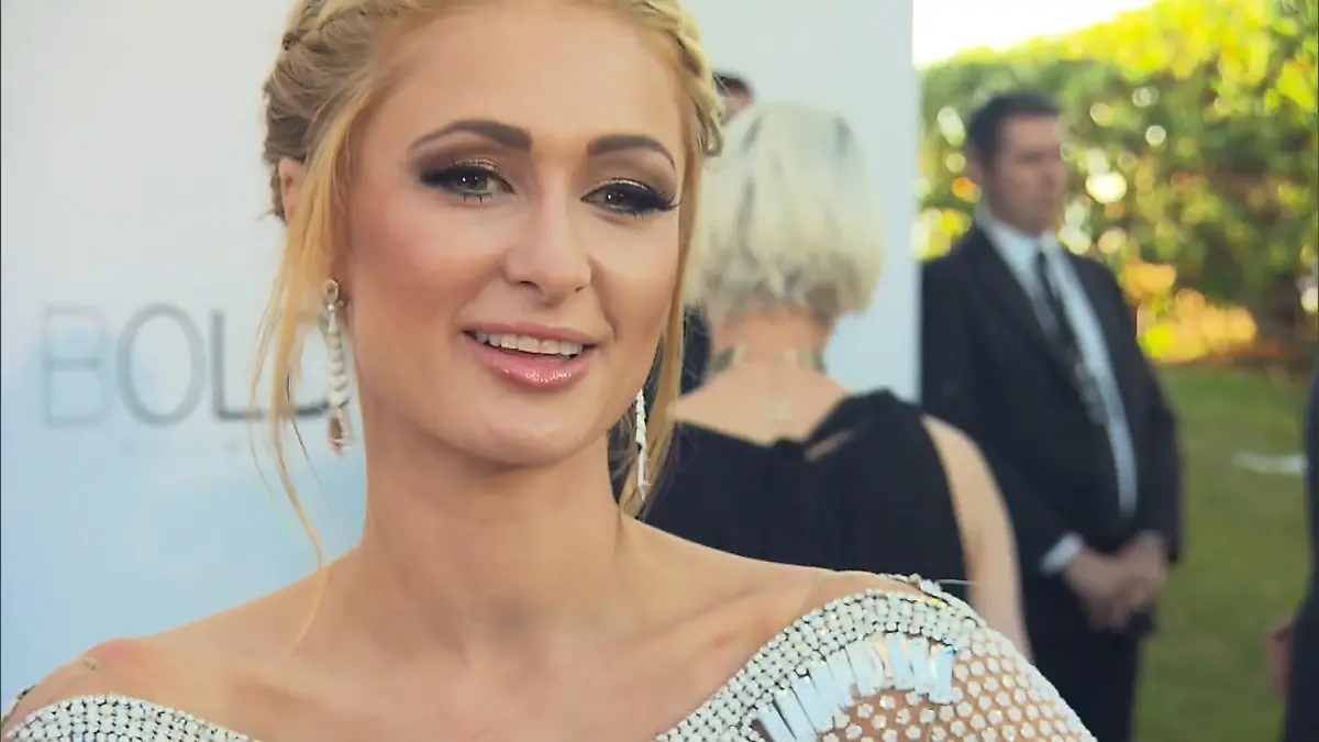 Paris Hilton dementiert Schwangerschaft Baby-Gerüchte nach Bäuchlein-Foto