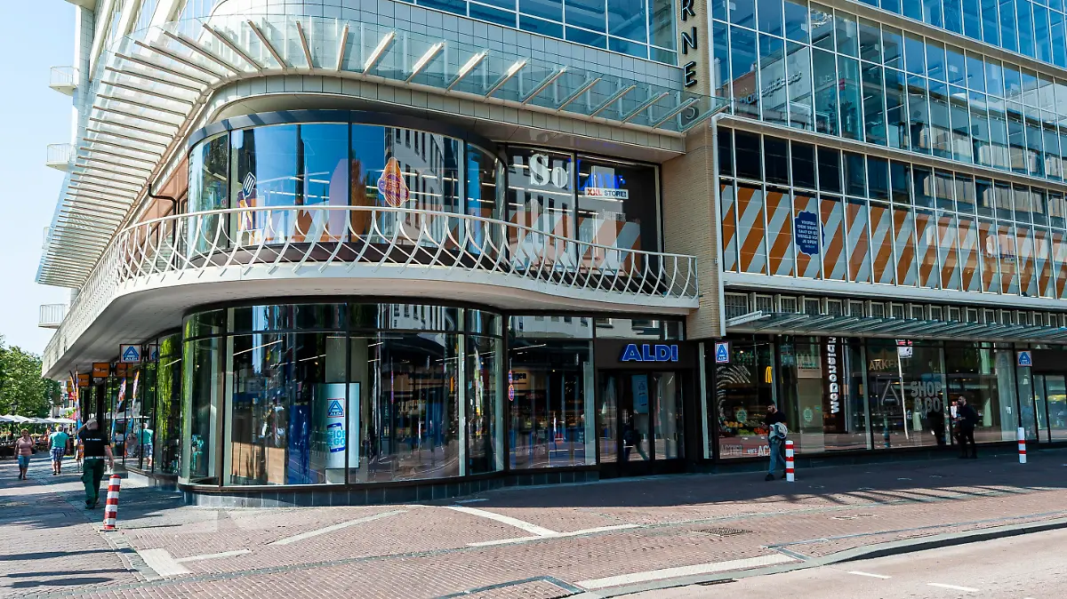 Aldi "Shop & Go"-Filiale in der Innenstadt von Utrecht, Niederlande.