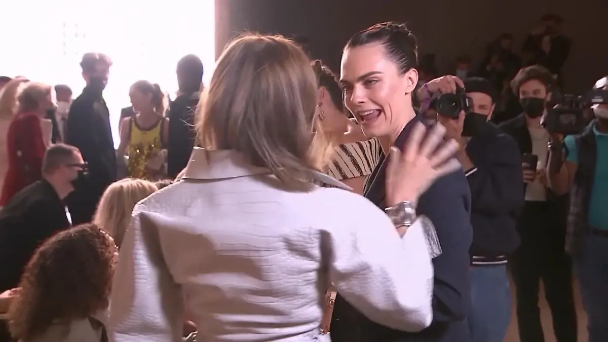 Cara Delevingne und Co. rocken Fashionshows in Paris Endlich wieder Normalität