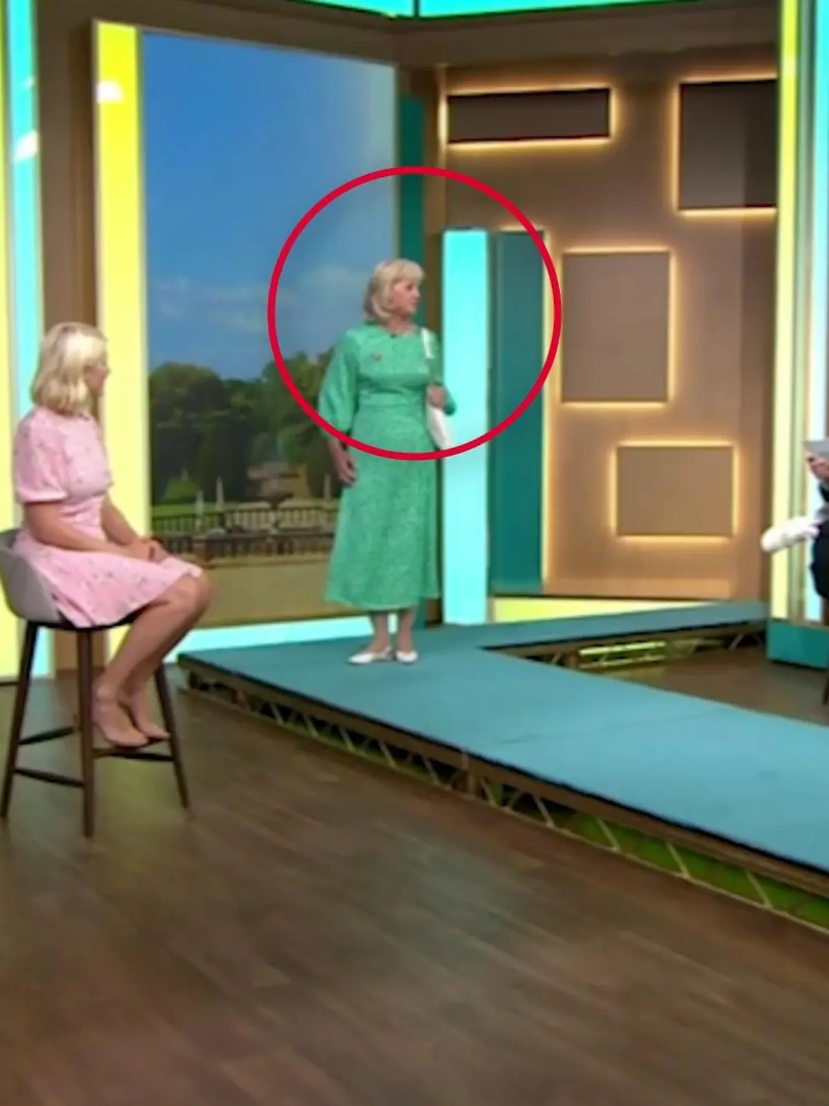Bild zu: "Lady Diana-Doppelgängerin in Morning Show"
