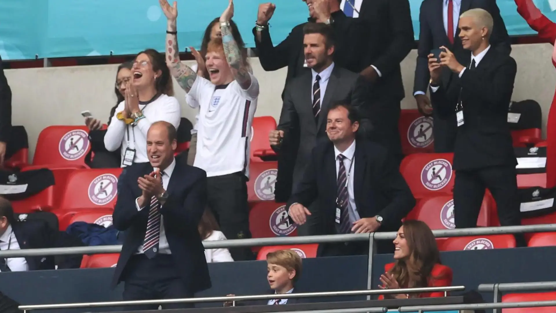 Ed Sheerans Ehefrau Cherry überzeugt mit Normalo-Look Beim EM-Spiel Deutschland vs. England
