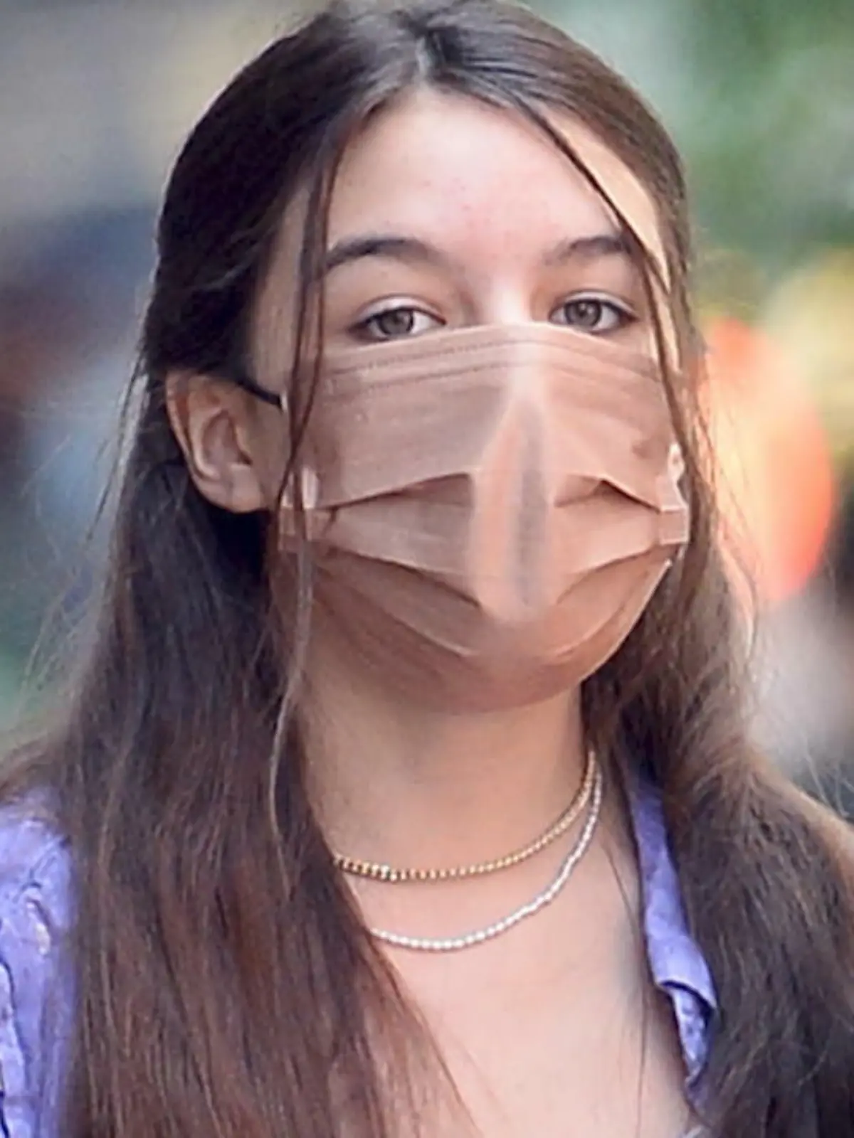 Bild zu: "Suri Cruise ist in New York mit Unbekanntem unterwegs"