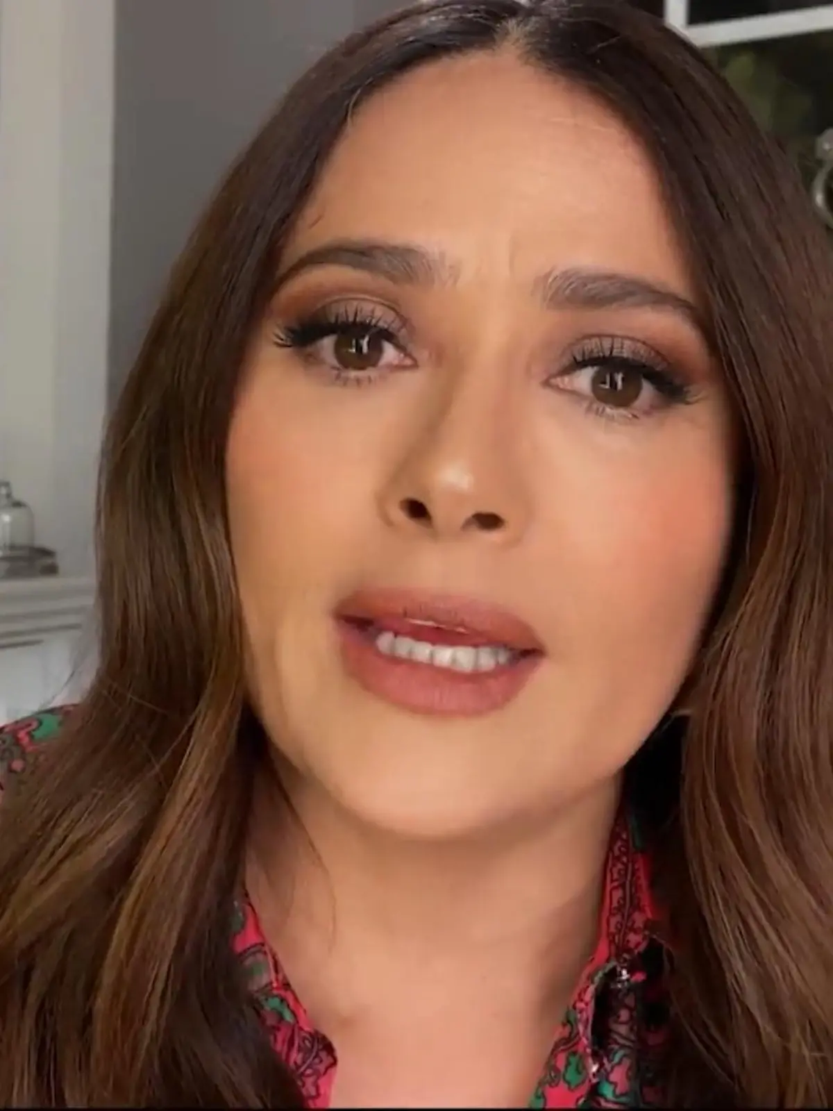 Bild zu: "Salma Hayek spricht nun offen über ihre Oberweite"