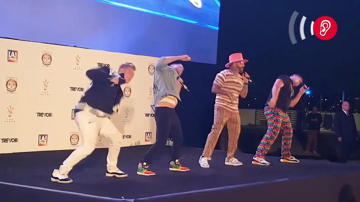 Aus Backstreet Boys & *NSYNC wird Back-Sync Treffen sich vier Boyband-Stars ...