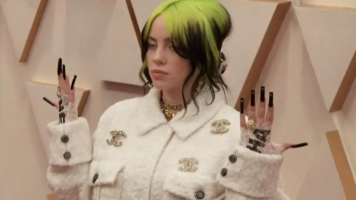 Rassismusvorwurf gegen Billie Eilish Sie äffte Akzent asiatischer Menschen nach