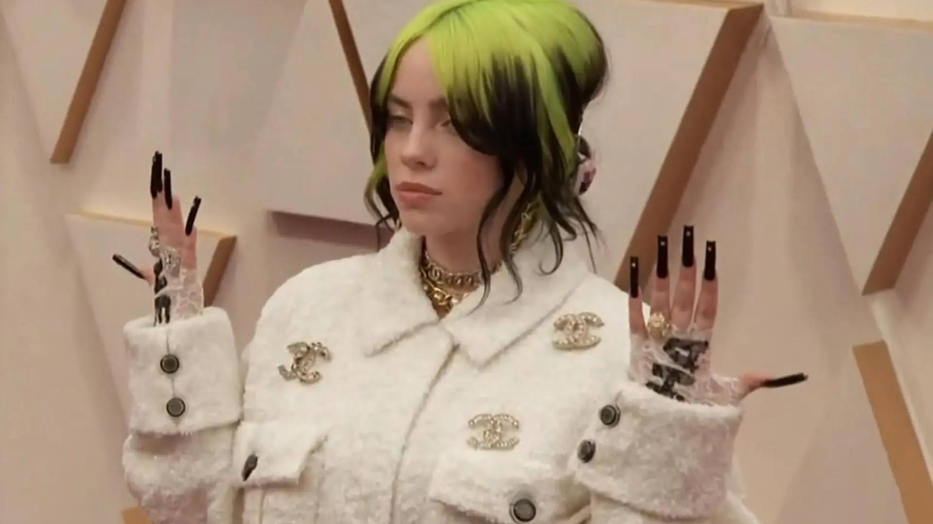 Rassismusvorwurf gegen Billie Eilish Sie äffte Akzent asiatischer Menschen nach