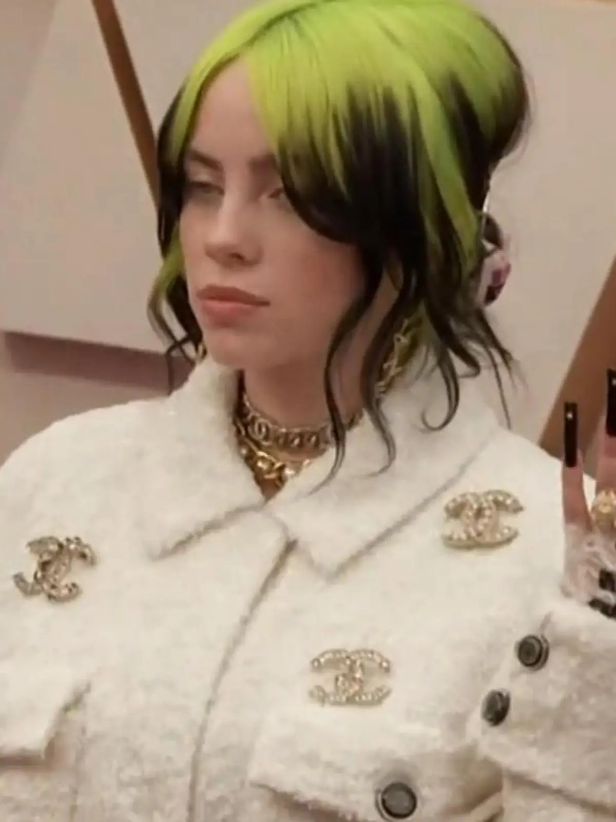 Bild zu: "Rassismusvorwurf gegen Billie Eilish"