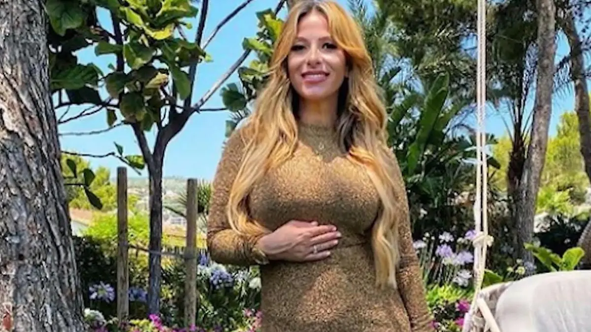 Moderatorin Gülcan Kamps ist schwanger! Süße Babynews