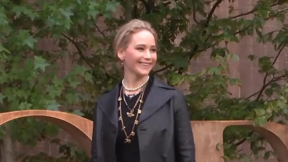 Jennifer Lawrence mit auffälligem Bäuchlein abgelichtet Erwartet die Oscar-Preisträgerin ihr erstes Kind?