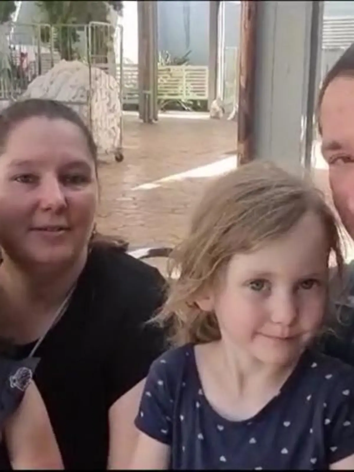 Familie Bordihn sitzt nach ihrer Evakuierung auf Rhodos fest.