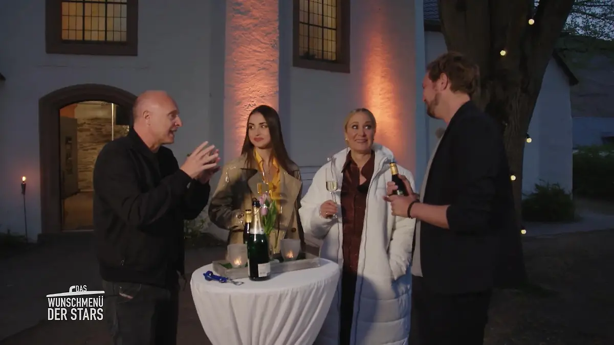Bastis Abend beginnt mit einer Liebeserklärung "Du bist wundervoll!"