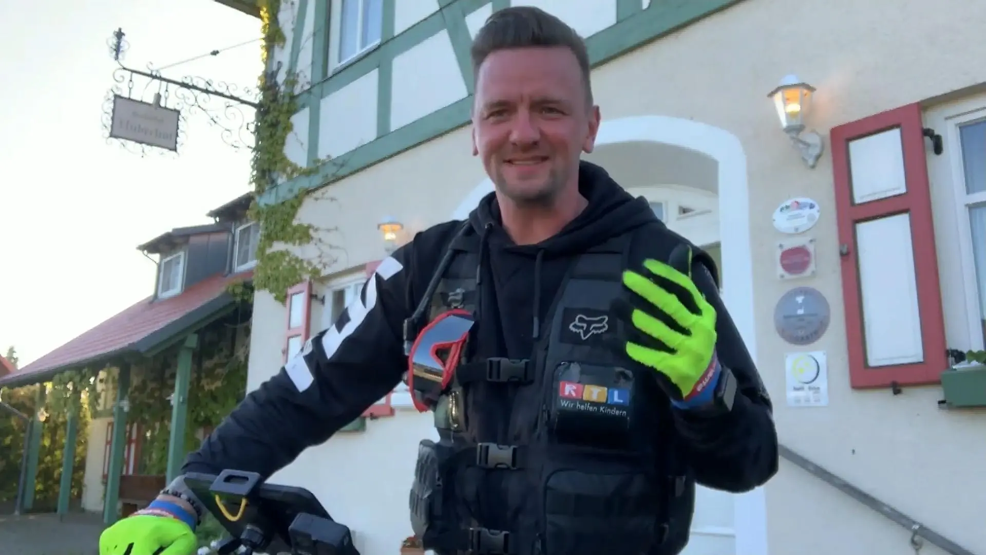 Ben Zucker gibt Gas für den guten Zweck Auf Tour für Kids