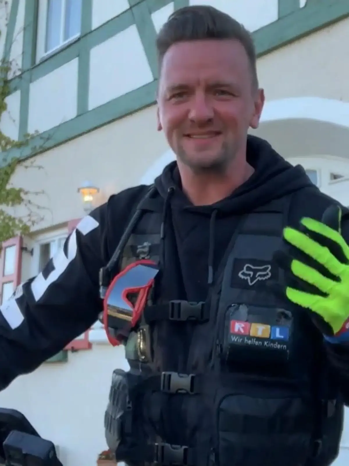 Bild zu: "Ben Zucker gibt Gas für den guten Zweck"