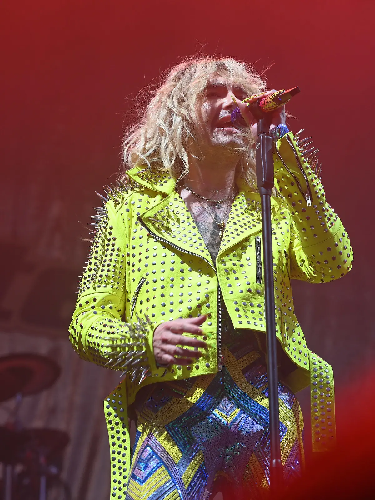 21.07.2023, Niedersachsen, Nordholz: Der Sänger Bill Kaulitz tritt mit seiner Band «Tokio Hotel» beim Deichbrand Festival auf. Foto: Lars Penning (/dpa +++ dpa-Bildfunk +++