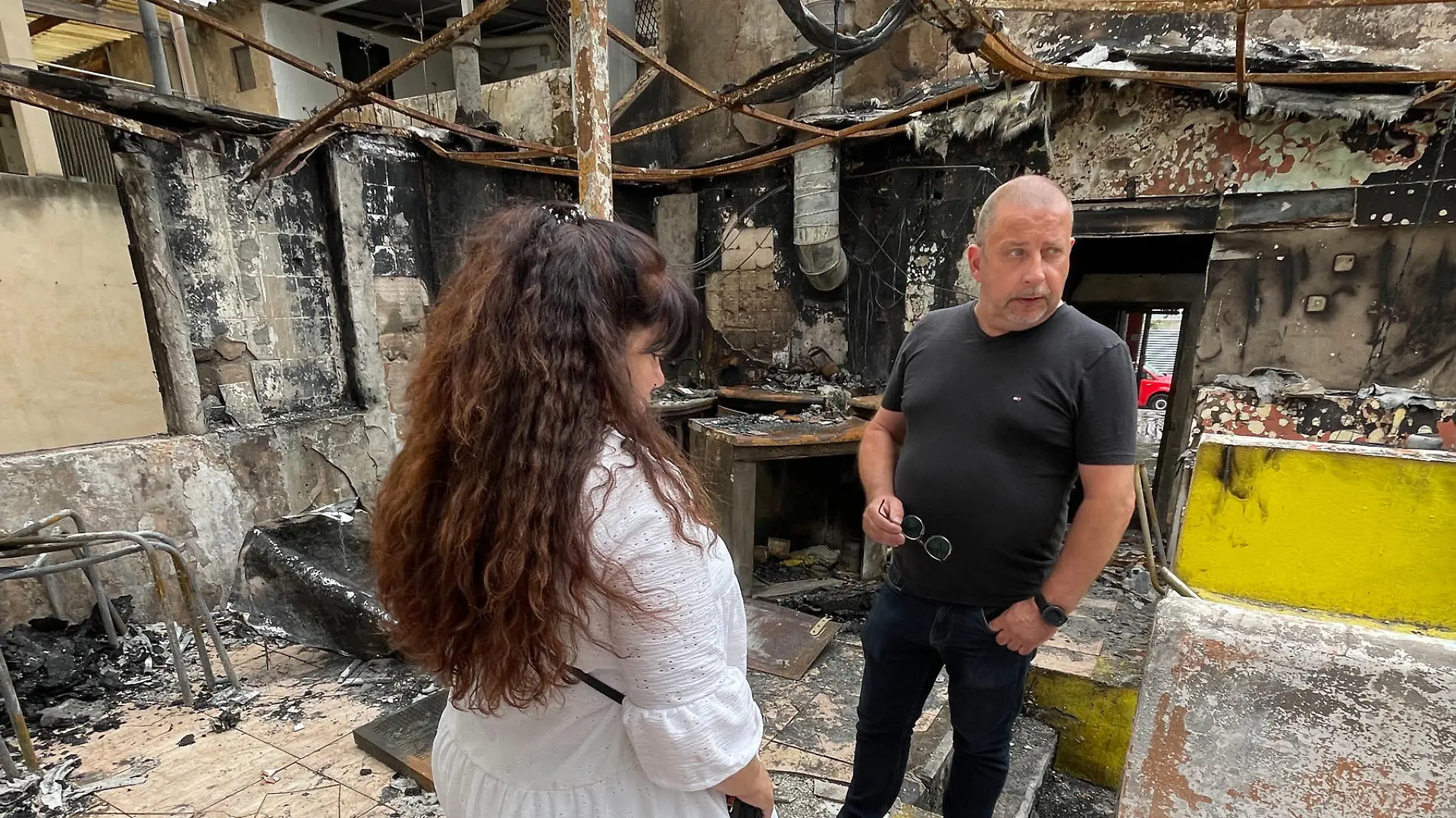Thema: Feuer im Why not auf Mallorca, Wirte Alice (58) und Bernd (54) K. Crimespot.de/Bastian Schlüter, Grevenweg 22, 20357 Hamburg, Tel. 0049-172-408 79 97, info@crimespot.de, Haspa IBAN DE 96 200 505 50 1237 4784 23 - Veröffentlichung honorarpflichtig