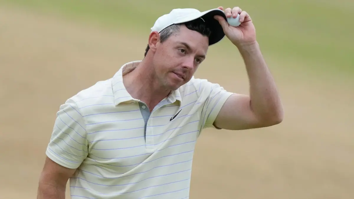 Mandatory Credit: Photo by Dave Shopland/Shutterstock 13026177by Dejected Rory Mcilroy on 18th The British Open Championship, Day Four, Golf, St Andrews, Fife, UK - 17 Jul 2022 The British Open Championship, Day Four, Golf, St Andrews, Fife, UK - 17 Jul 2022 PUBLICATIONxINxGERxSUIxAUTXHUNxGRExMLTxCYPxROMxBULxUAExKSAxONLY Copyright: xDavexShopland/Shutterstockx 13026177by 