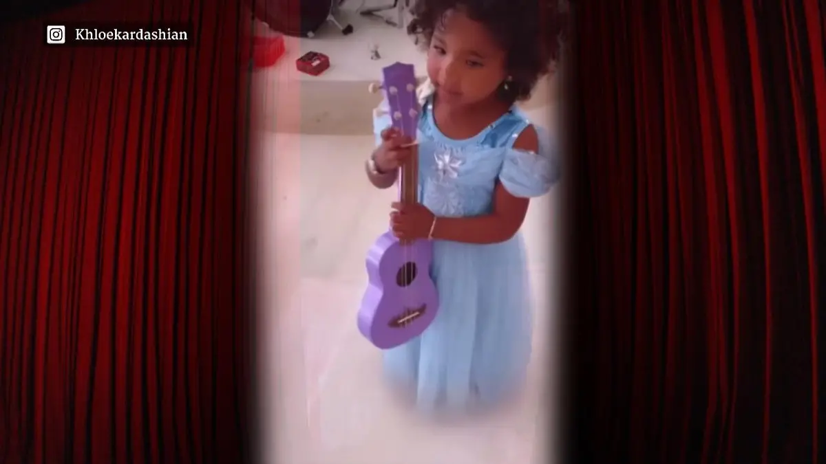 Chicago und True singen "Let It Go" Kardashian-Kids auf der großen Bühne