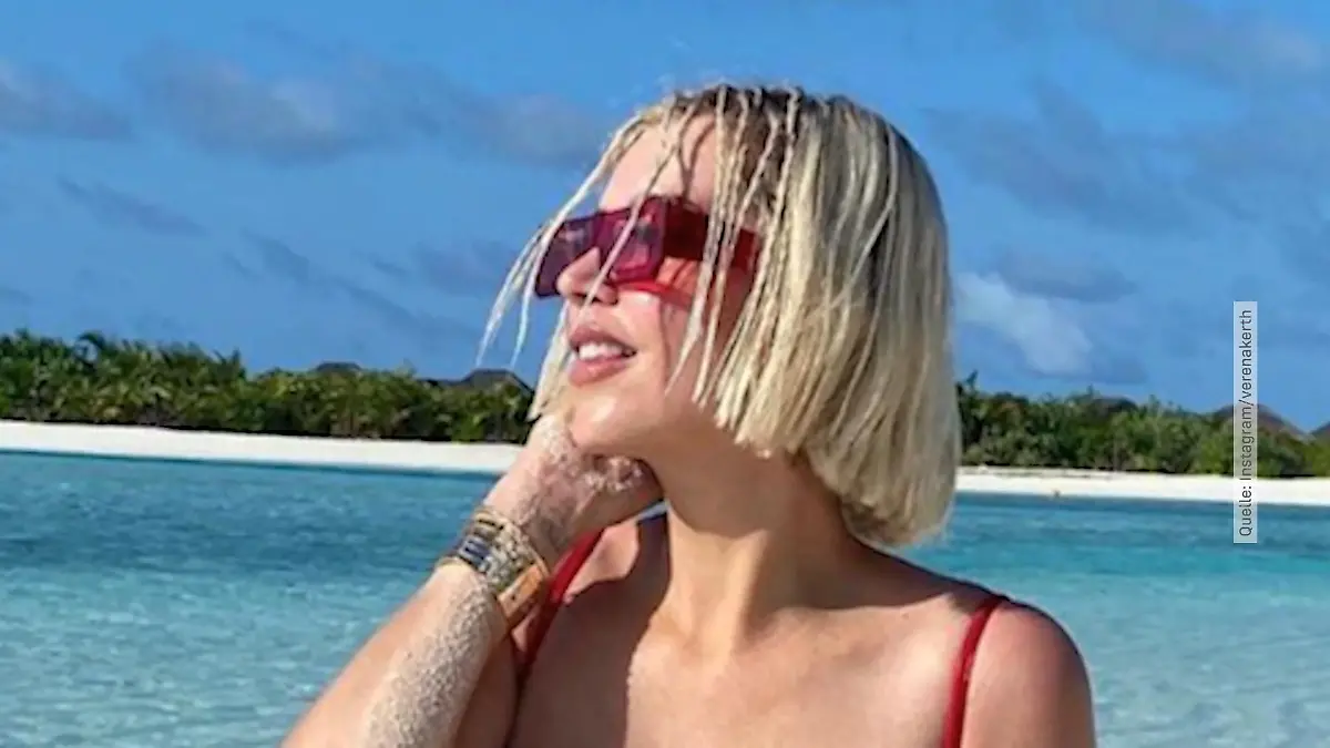 Verena Kerth als sexy Beach-Badenixe Vollkommen neuer Look