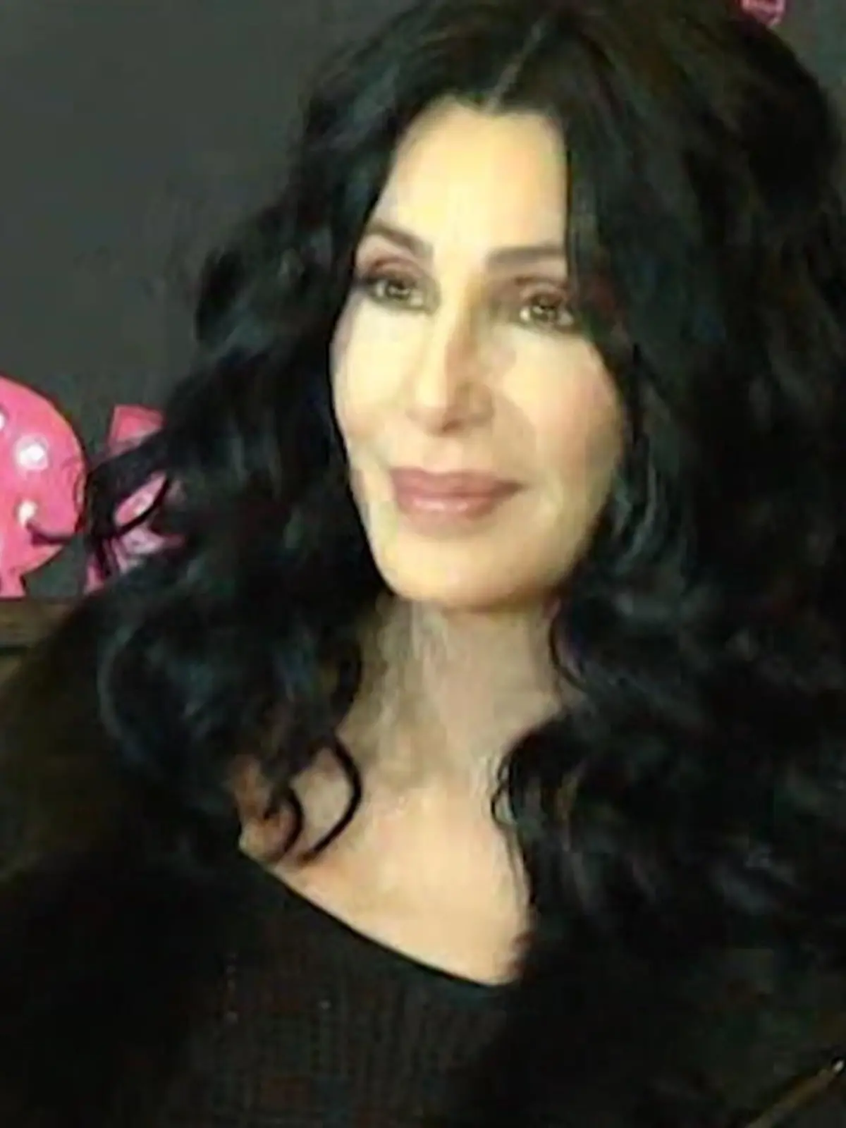 Bild zu: "Cher feiert ihren 75. Geburtstag"