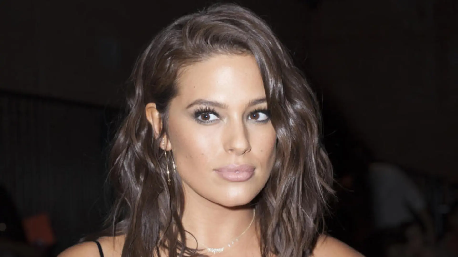 Ashley Graham: "Traumatischer“ Haarausfall nach Geburt "Ich dachte nur, was mache ich jetzt bloß?“