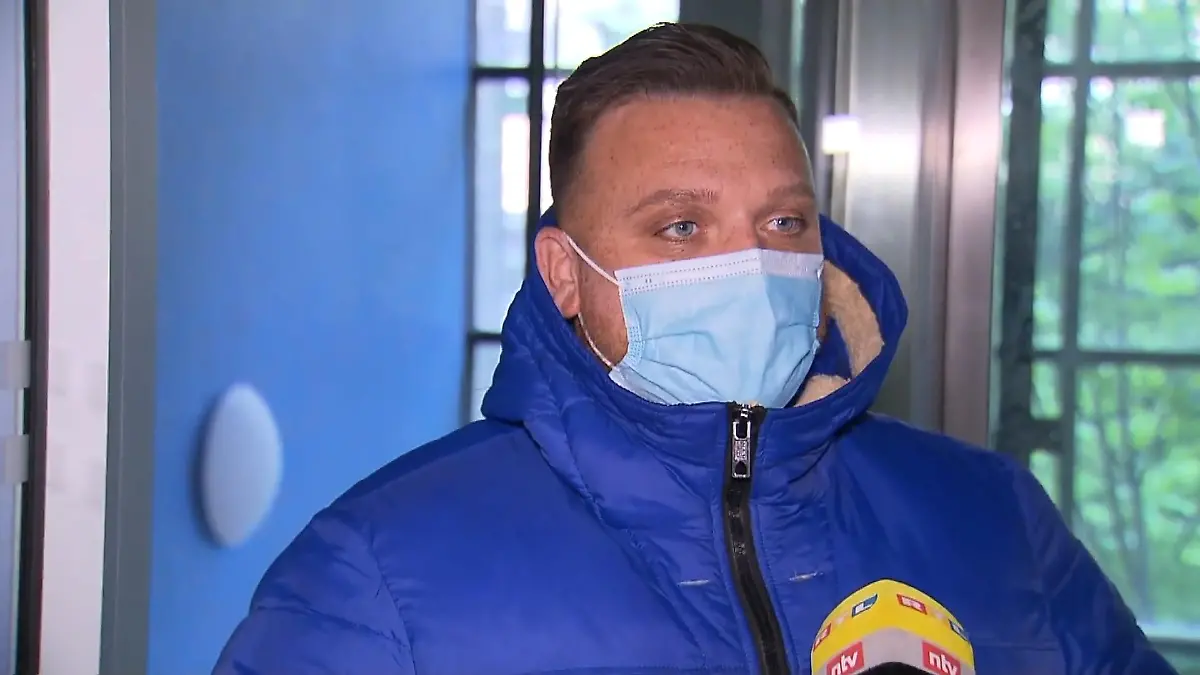 Sichtlich erschlankt! So geht es Menowin Fröhlich heute Nach fünf Monaten Therapie