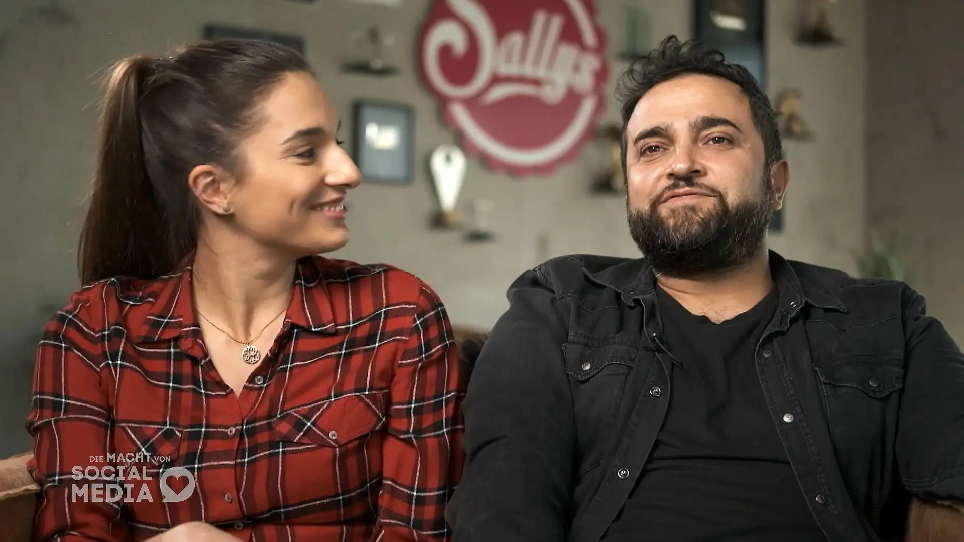 Wie findet man als YouTube-Star passende Mitarbeiter? Fan ja, Groupie nein