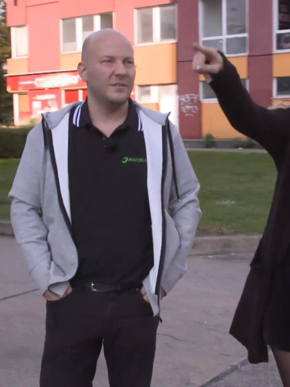 Bild zu: "Vom Plattenbau zur erfolgreichen Influencerin"